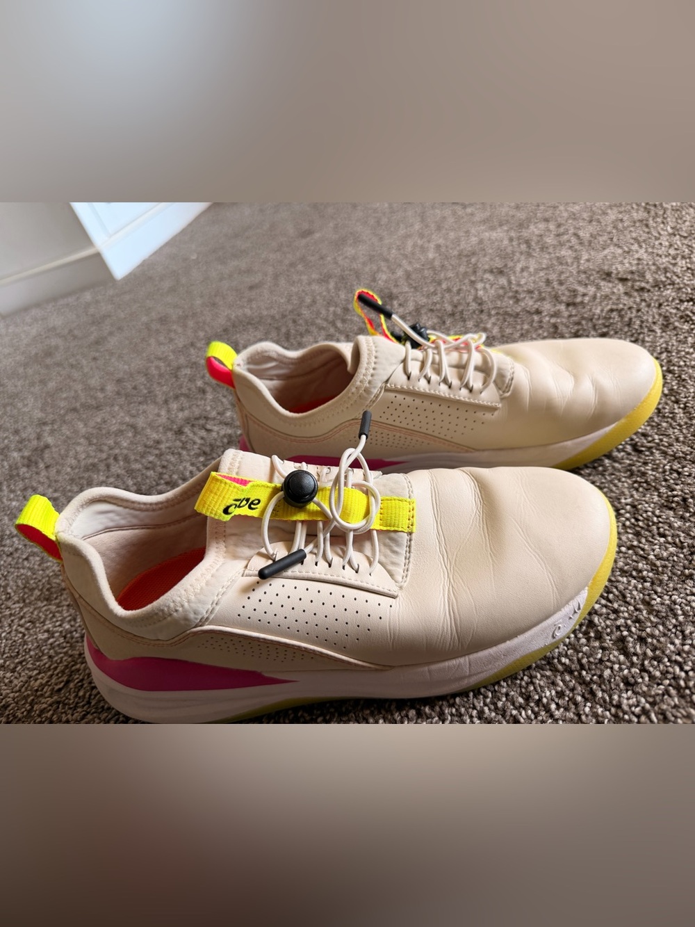 Clove Classic, specifically the "Lemon Aid" colorway
